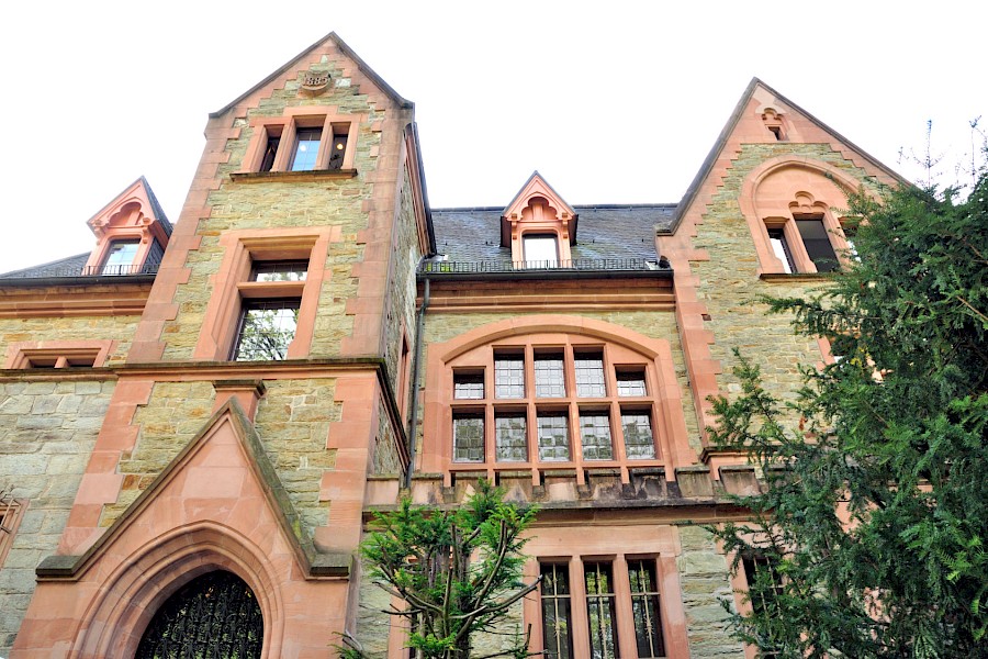 Schlosshotel von unten